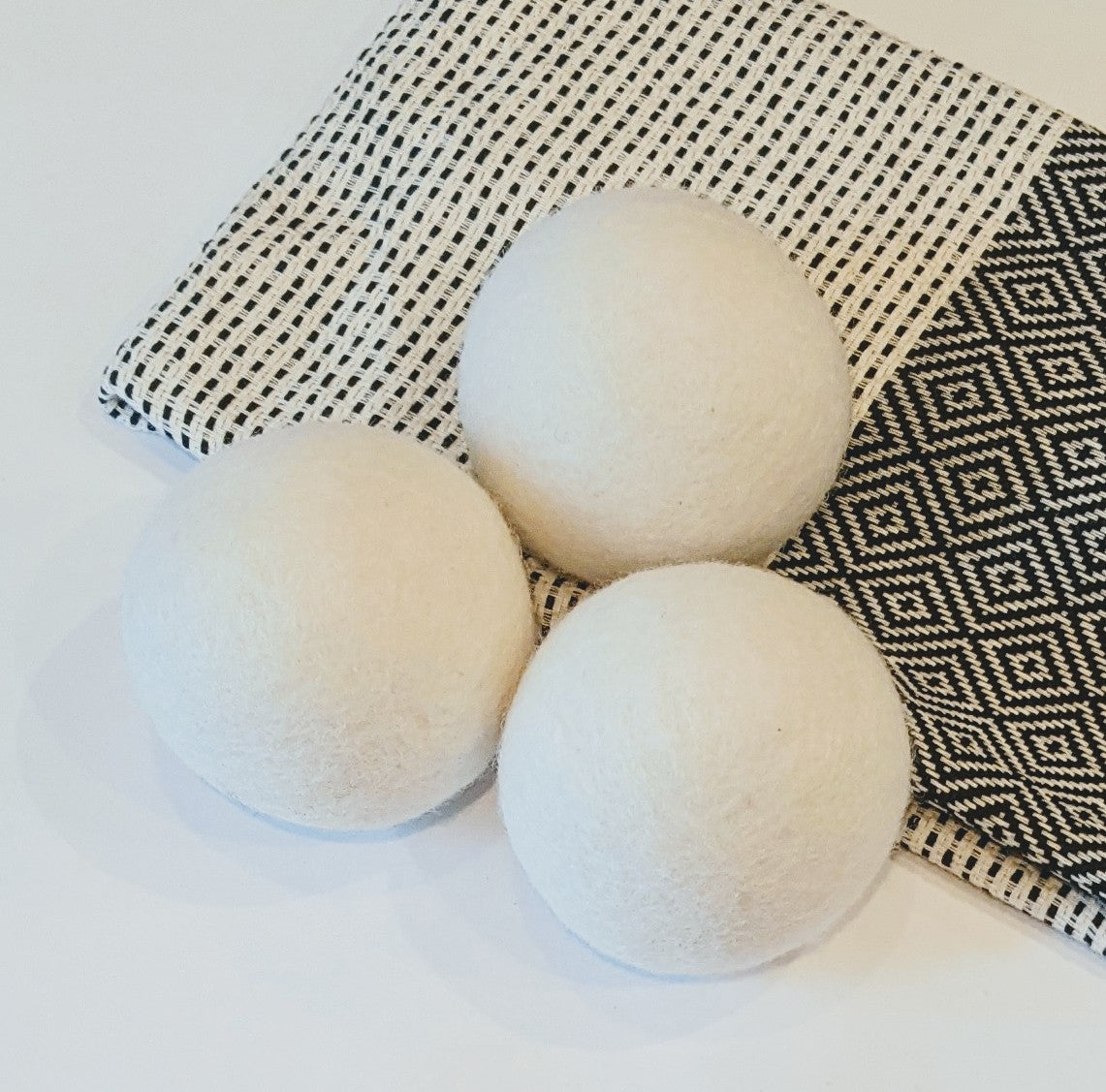 Wool XL dryer ball set - white